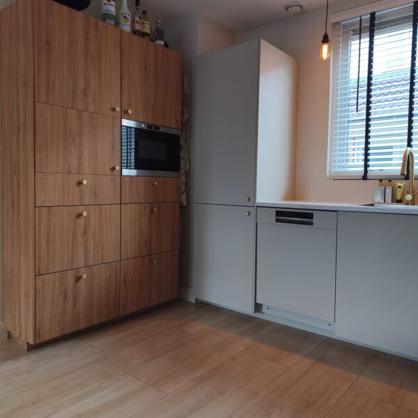 1402a16d-3303-465b-8a9e-17a0b3674da4