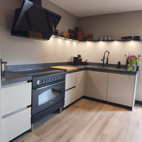 2ba5b25e-47f0-43f8-bc7e-07f24a056040