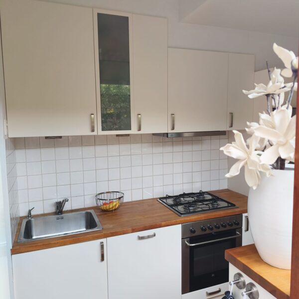 Witte keuken gewrapt