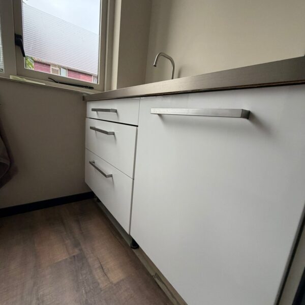 dbaf590c-1578-40e5-a47a-60e346a297ca