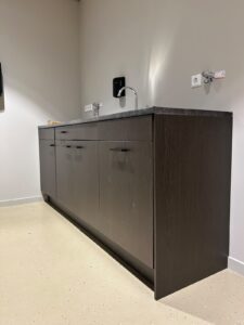 bedrijfskeuken wrapped in ZX157 Brownish Oak