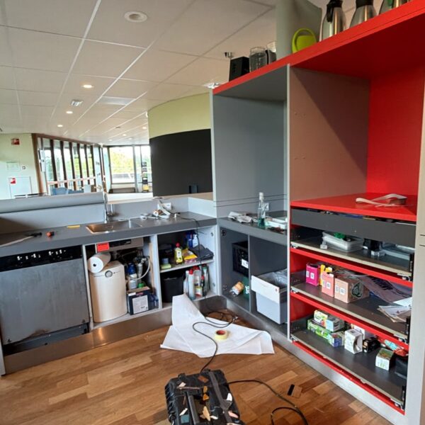 Rood blauwe keuken