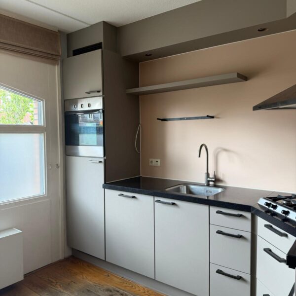 Gewrapte keuken met SC162 Mesa fronten
